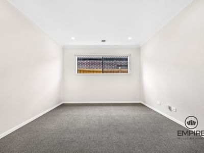 28 Lucid Crescent, Clyde
