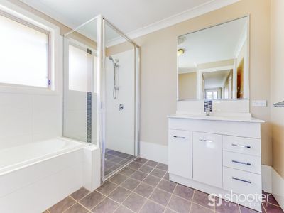 4 Shetland Avenue, Dubbo
