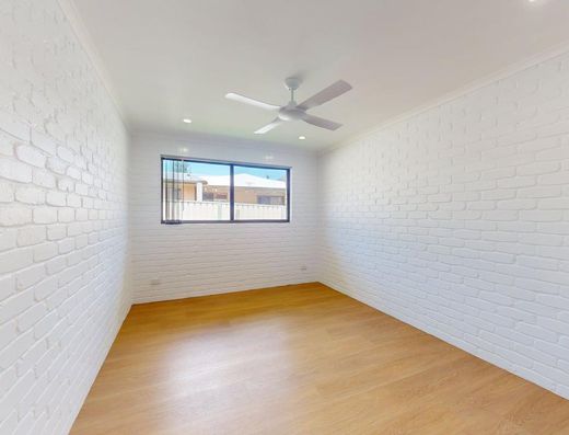 Newly renovated, Great Location image 8
