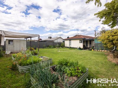 17 Felstead Avenue, Horsham