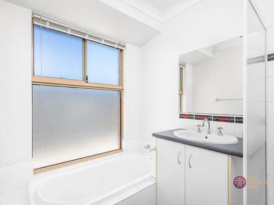 5 Balliol Court, Piara Waters