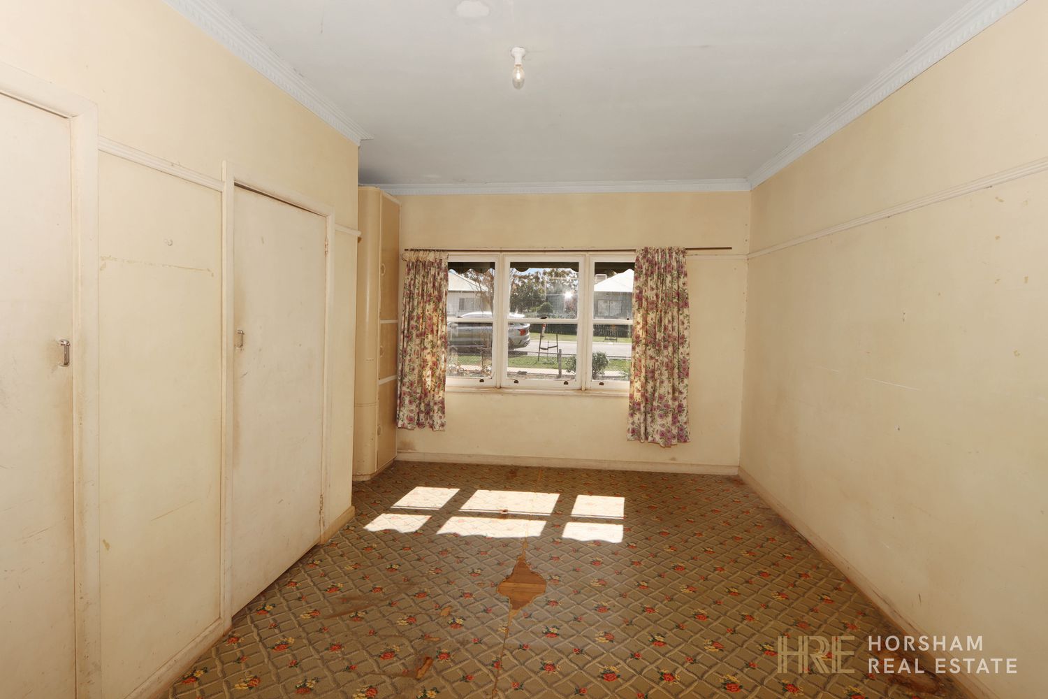 7 Tena Avenue, Horsham