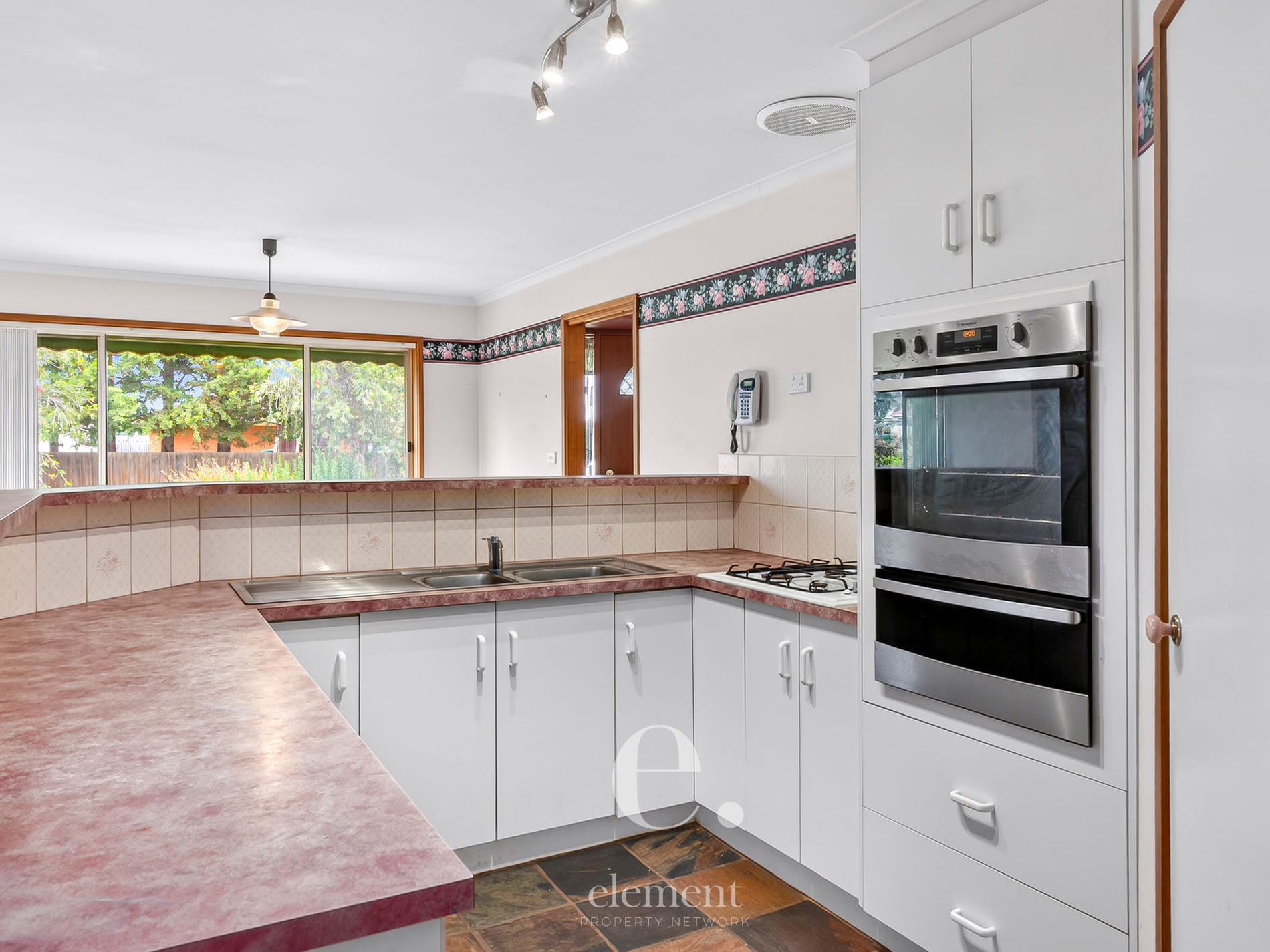 19 Kantara Crescent, Lara