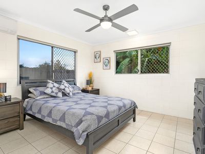 24 Lois Street, Mooroobool