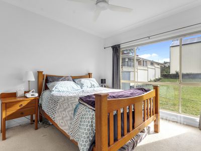8 PANORAMA ROAD, St Georges Basin
