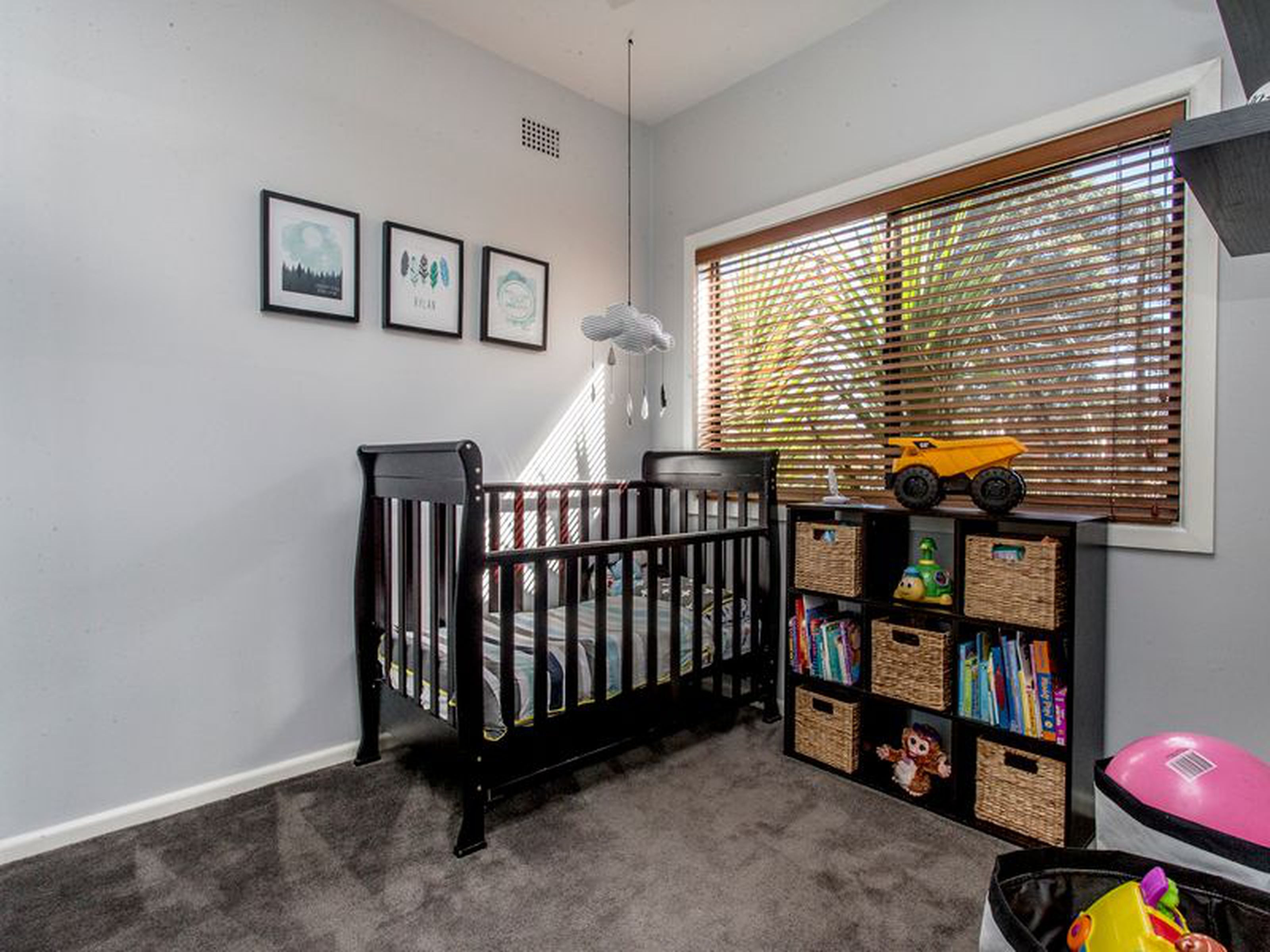 4 Anthony Crescent, KINGSWOOD