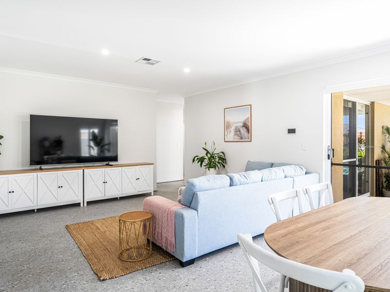 8 BLUEBERRY LOOP, Byford