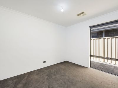 14 Ferrolana Chase, Madora Bay