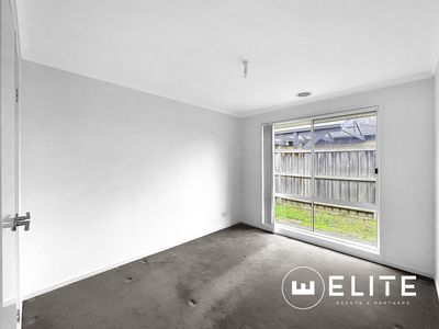 2 Greenfield Court, Cranbourne North