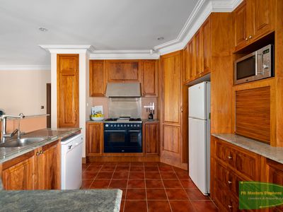 1249 Ganbenang Road, Lowther