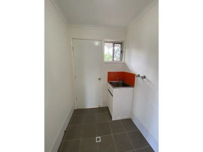 1 / 12 Bayrise Drive, Urangan