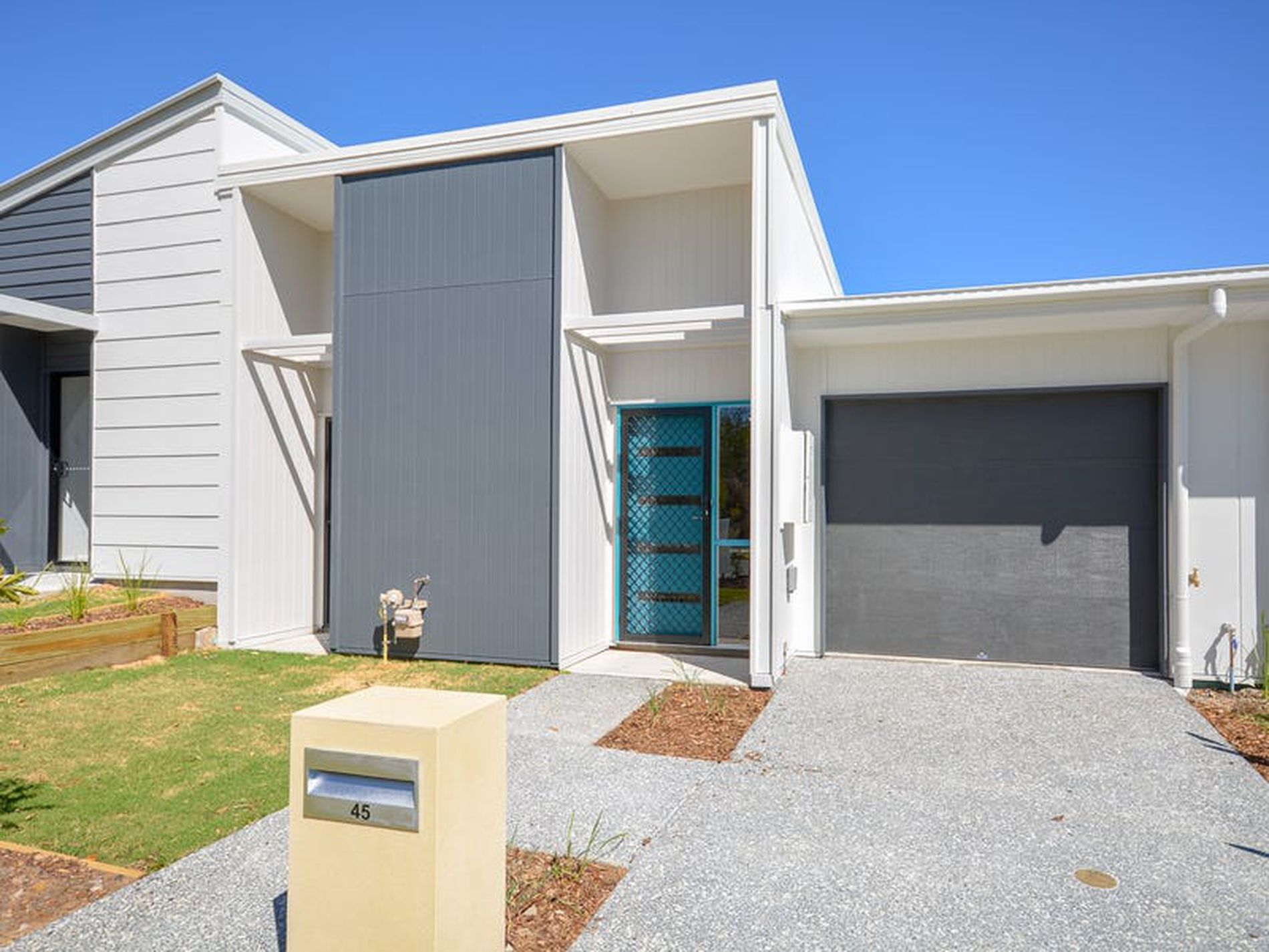 45 Meadows Circuit, Bellbird Park