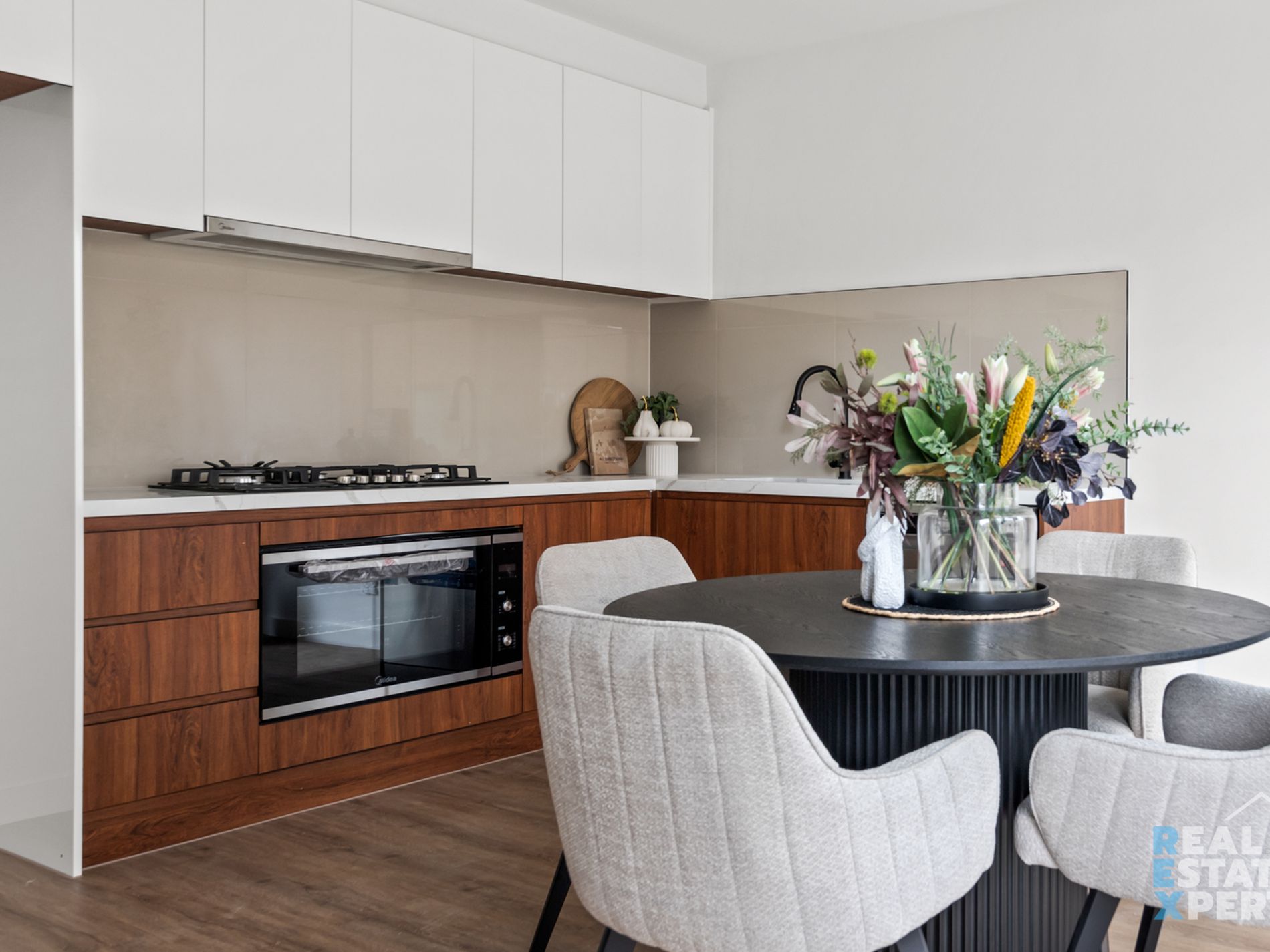 8 Tiger Way, Officer