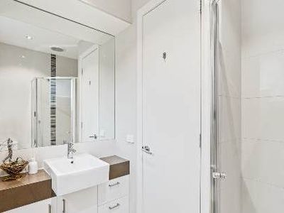 1 / 24 Ascot Street, Doncaster East