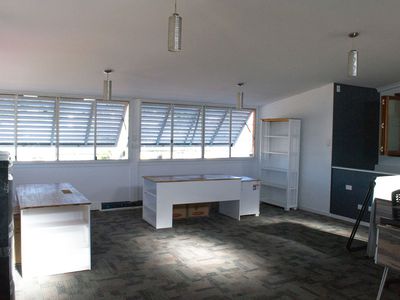 61 Hardgrave Road, West End