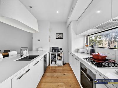 76 Central Park Walk, Cheltenham
