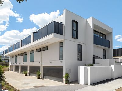 4 / 11 Epsom Road, Mordialloc