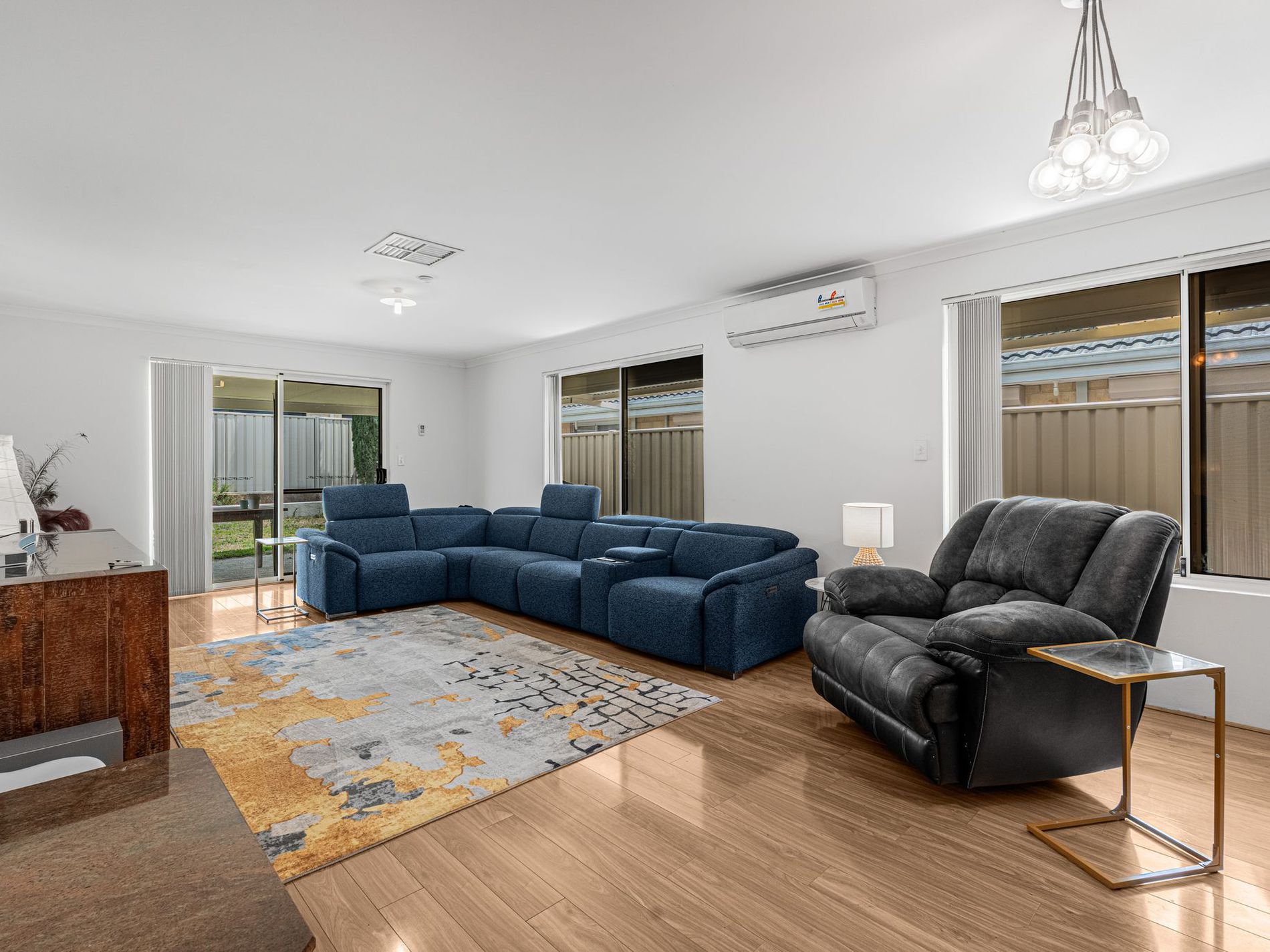 37 Millot Vista, Caversham