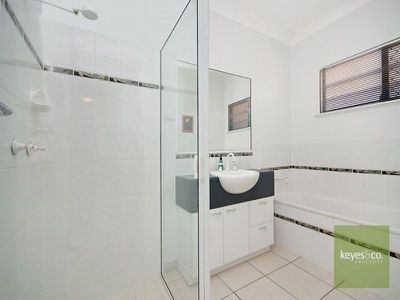 58 Sheerwater Parade, Douglas