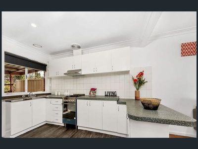 3 / 4 Smart Street , Sunshine West
