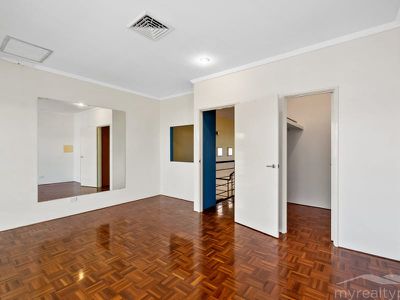 6 Robinson Ave, Perth
