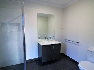 17 Lakeside Dr, Nagambie