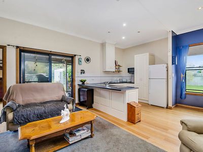 10-12 Randall Street, Tantanoola