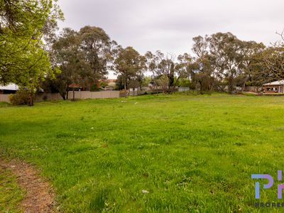 4 Deakin Drive, Flora Hill