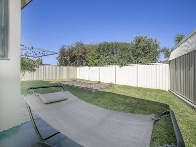 6 Churchill Drive, Modbury North