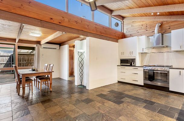 32 Bank Street, Craigieburn