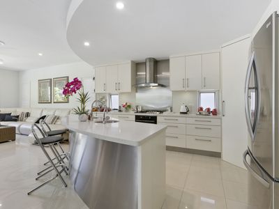 17 Greenside Court, Peregian Springs