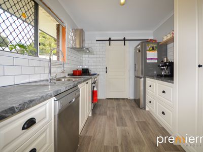 24 Dobell Avenue, Collingwood Park