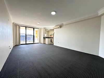 19/181 Hawkesbury Road, Westmead