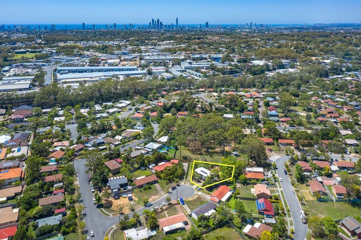 9 Chablis Court, Molendinar