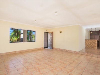 9 Green Way, Rochedale South