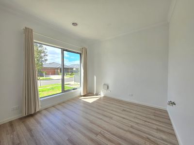 14 Innisfail Road, Rockbank