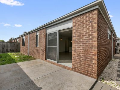 12 Adelong Street, Werribee