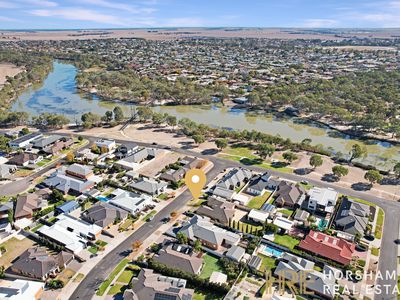 16 Burnett Street, Horsham