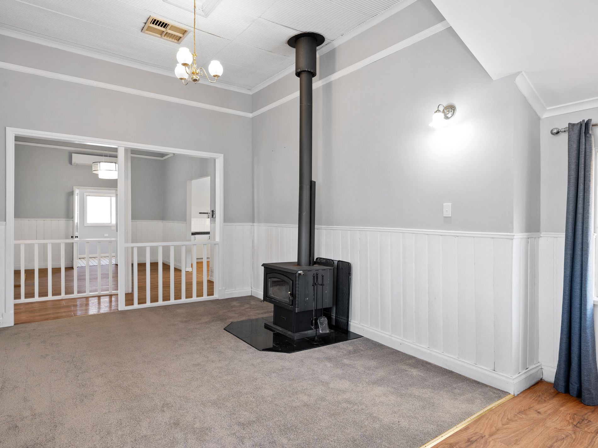 208 Piccadilly Street, Piccadilly