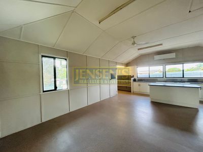 5 Daydawn Road, Charters Towers City