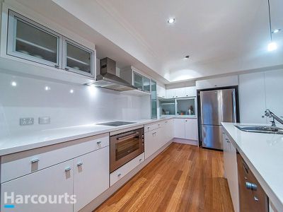 33 Trumpeter Parade, Yanchep