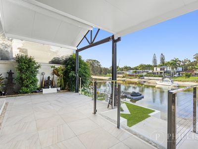 3 Andrew Avenue, Broadbeach Waters