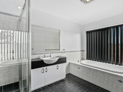 27 Tuggerah Circuit, Flinders