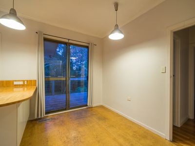 16 Joyhill Avenue, Box Hill South