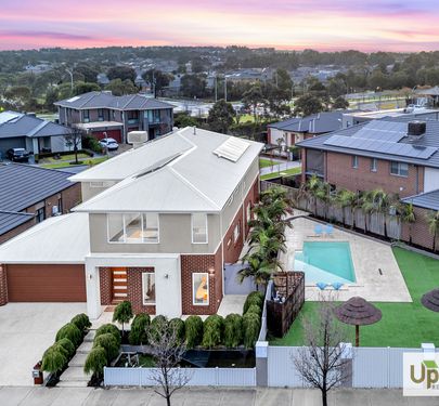 4 Riverbank Close, Clyde North