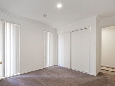 27 Tanner Mews, Point Cook