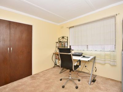 2 / 4 Trotter Lane, Ironbark