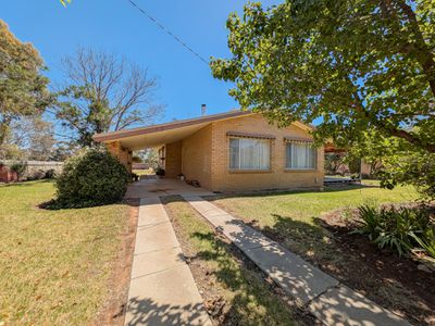 1947 Murray Valley Highway, Lake Charm