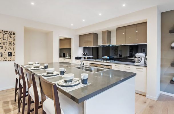 8 Montreal Circuit, Craigieburn