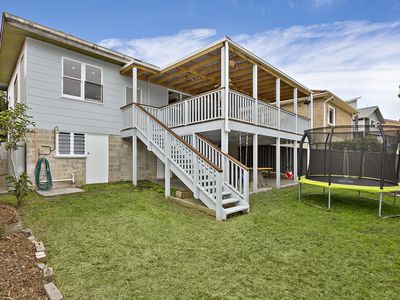 218 Farmborough Road, Farmborough Heights